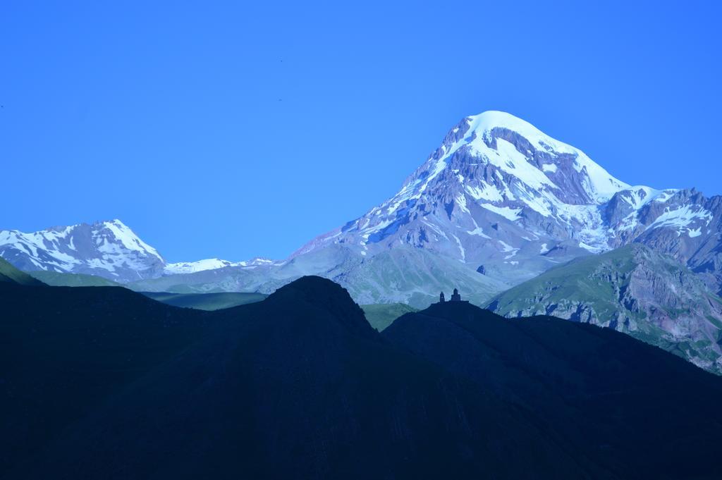 Guest House Qubi Kazbegi Ngoại thất bức ảnh