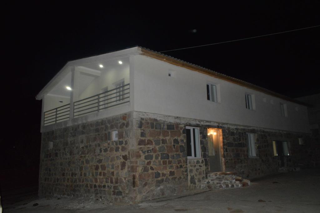 Guest House Qubi Kazbegi Ngoại thất bức ảnh