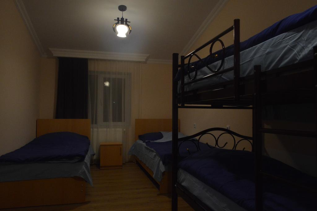 Guest House Qubi Kazbegi Ngoại thất bức ảnh
