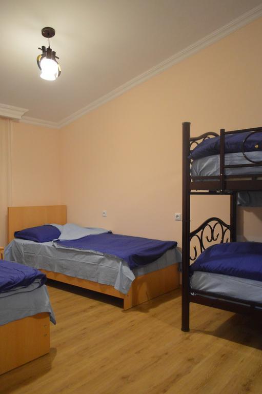 Guest House Qubi Kazbegi Ngoại thất bức ảnh