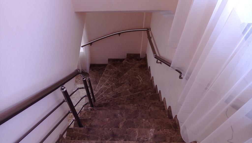 Guest House Qubi Kazbegi Ngoại thất bức ảnh