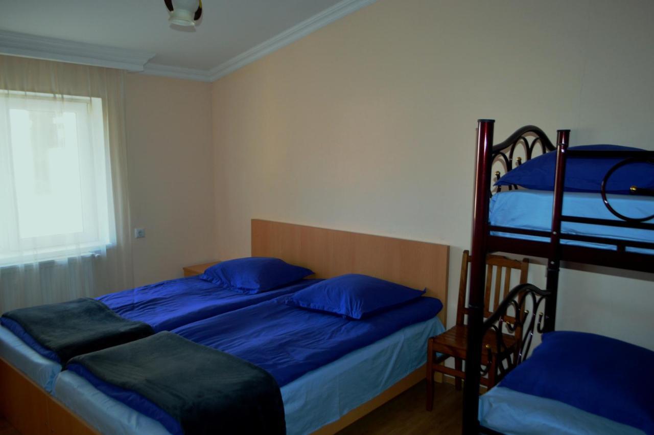 Guest House Qubi Kazbegi Ngoại thất bức ảnh